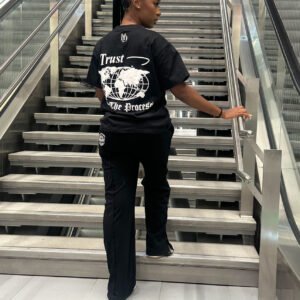 trust the process t shirt marron (copie)